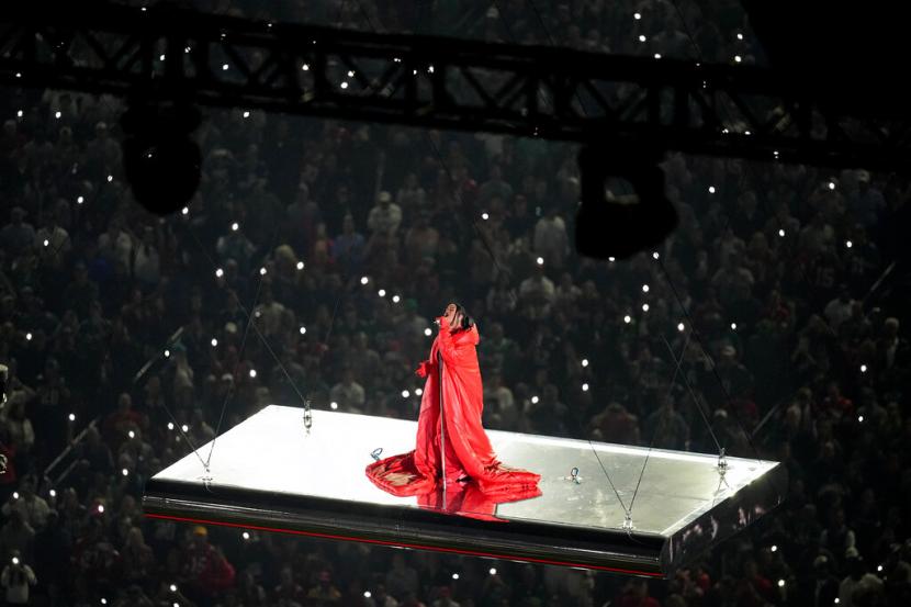 Rihanna Siapkan Konser Eksklusif untuk Penggemar Setianya